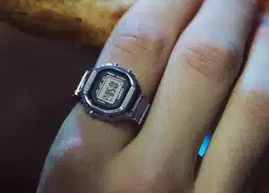 Est-ce une montre ? Est-ce une bague ? On vous laisse choisir