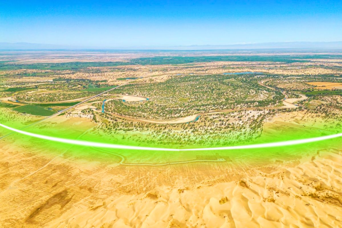 A Massive Chinese Project In The Taklamakan Desert