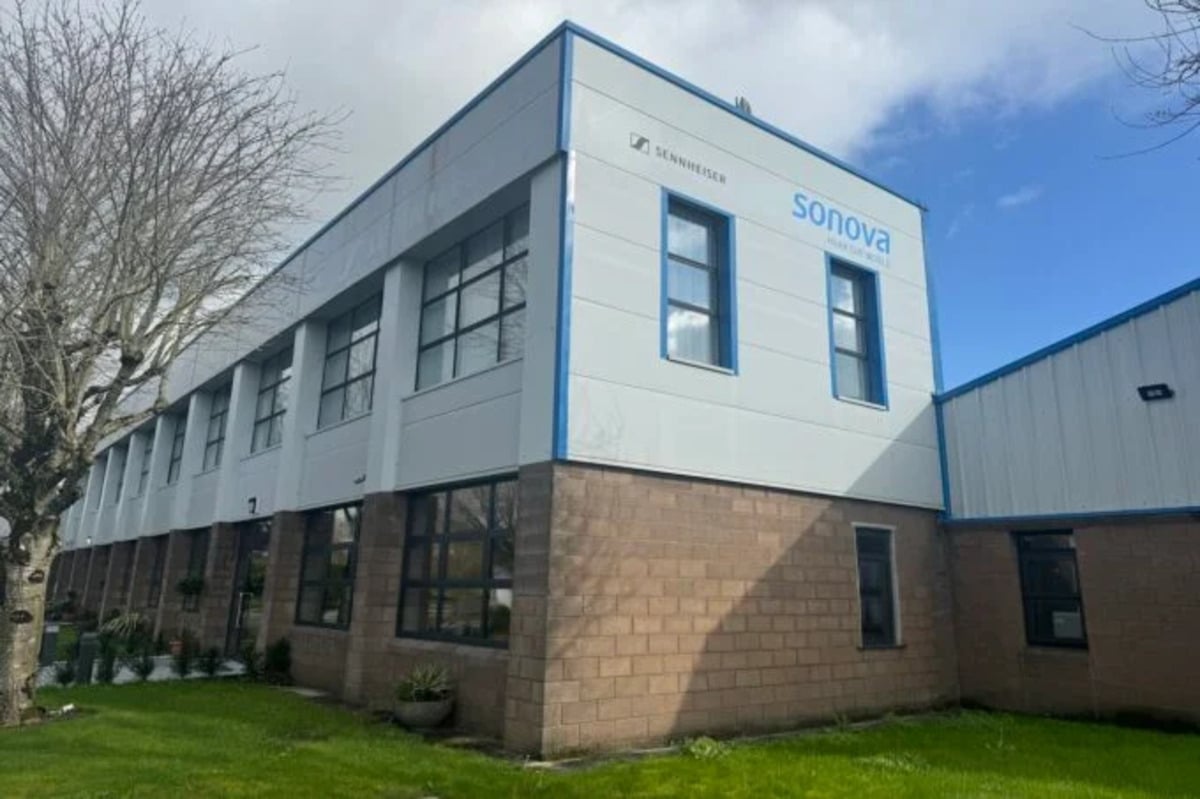 Sennheiser’s He 1 Is Expensive