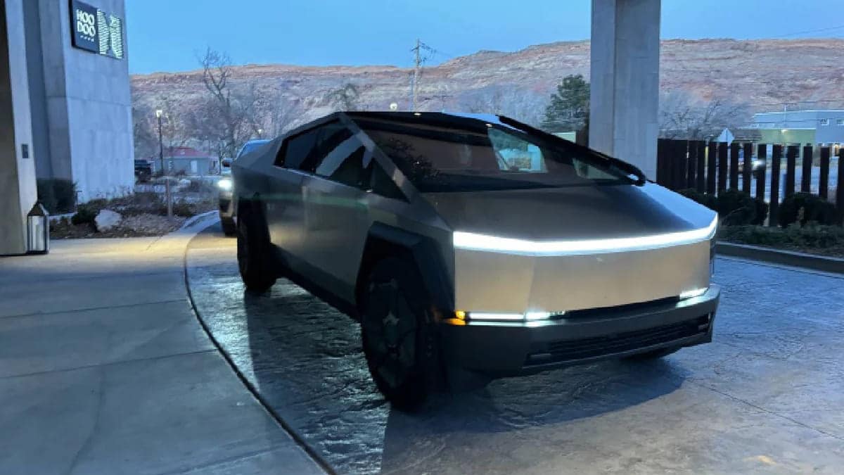 Tesla Was Expecting To Sell The Cybertruck For 100,000 Forever