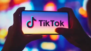 TikTok interdit États-Unis : Oracle en tête pour un accord, mais rien n’est gagné