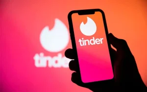 Vous ne pourrez plus tricher sur votre âge sur Tinder !
