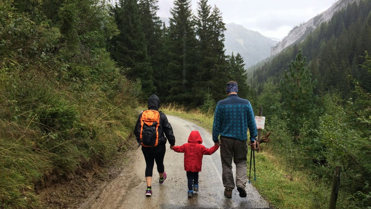 The 5 key habits of parents who stay close to their children as they grow