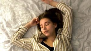 waking up at this exact hour makes you happier