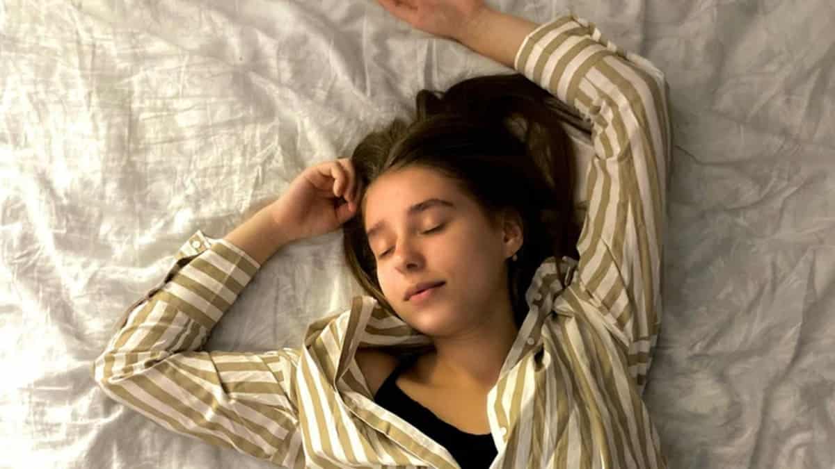 Science confirms: waking up at this exact hour makes you happier - Jason Deegan