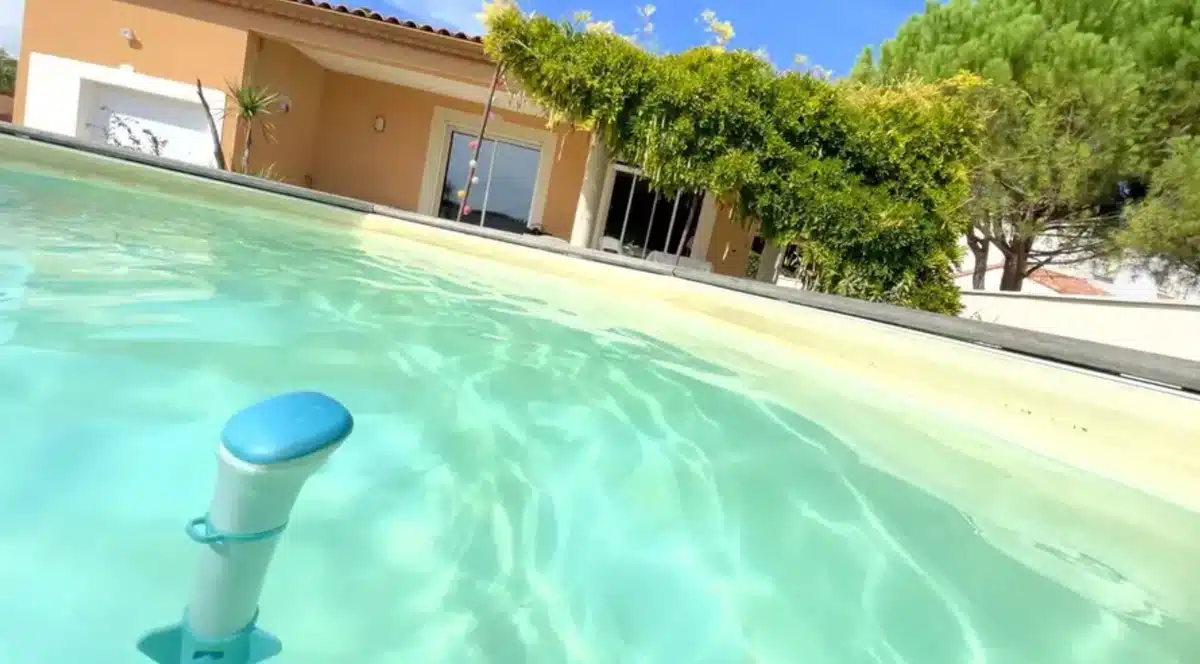 La nouvelle sonde de piscine iopool à son meilleur prix avec notre code promo